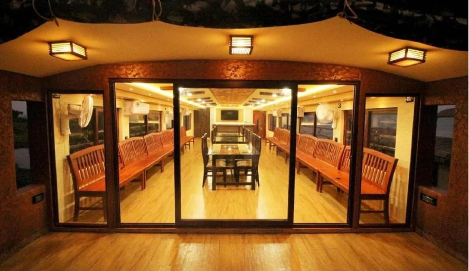 Northstar 2 Bedroom Ac Private Houseboat With All Meals Alappuzha India